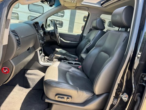 Nissan Pathfinder Silver #36