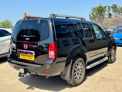 Nissan Pathfinder Silver #8