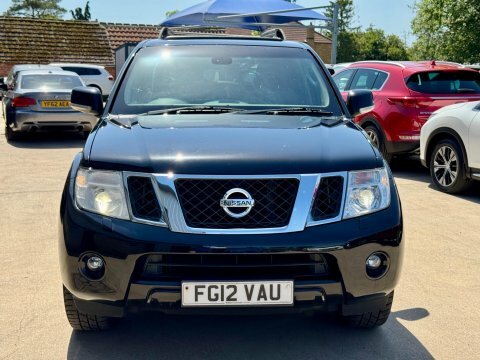 Nissan Pathfinder 2.5 Dci Tekna Black #4