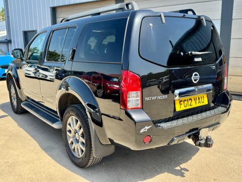 Nissan Pathfinder 2.5 Dci Tekna Black #6