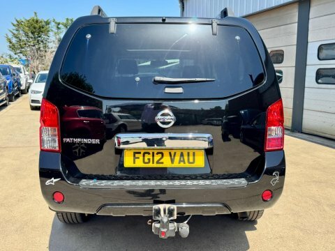 Nissan Pathfinder Silver #7