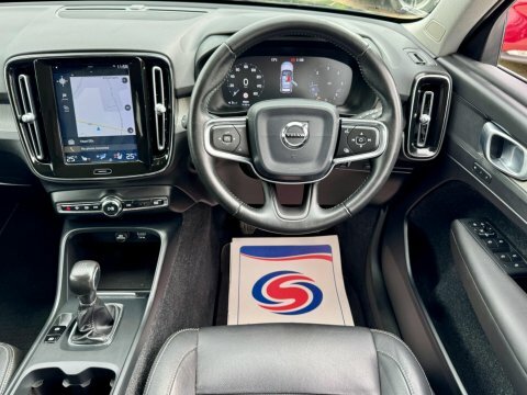 Volvo XC40 2.0 D3 Inscription YO19VDM Blue #2