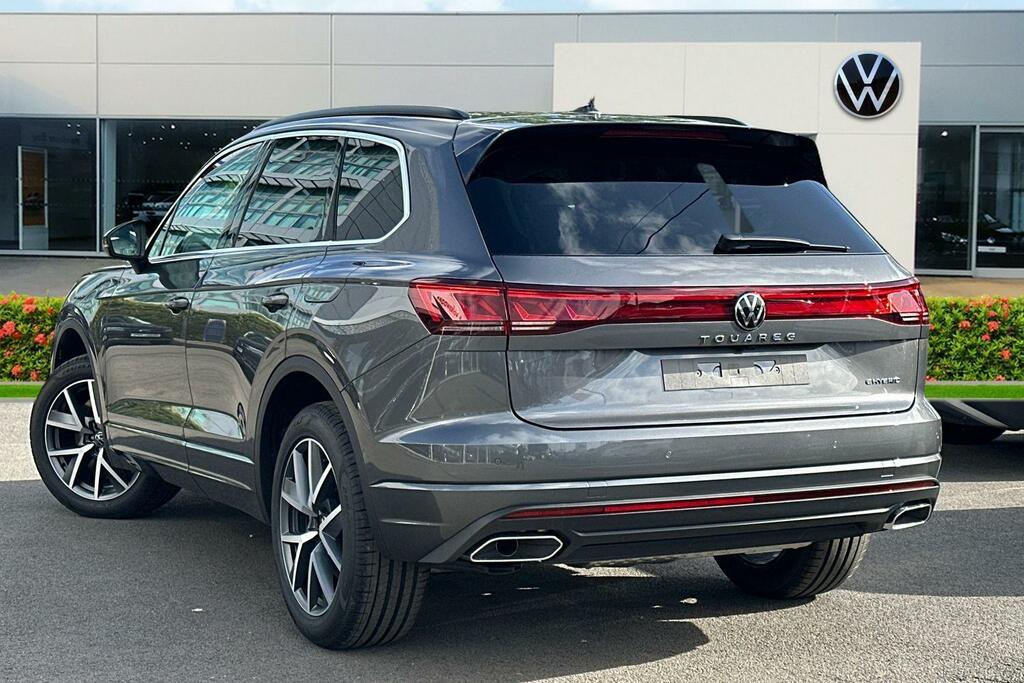 Volkswagen Touareg Touareg Elegance 3.0 Tsi 4Motion Ehybrid 381 Ps 8- Grey #3