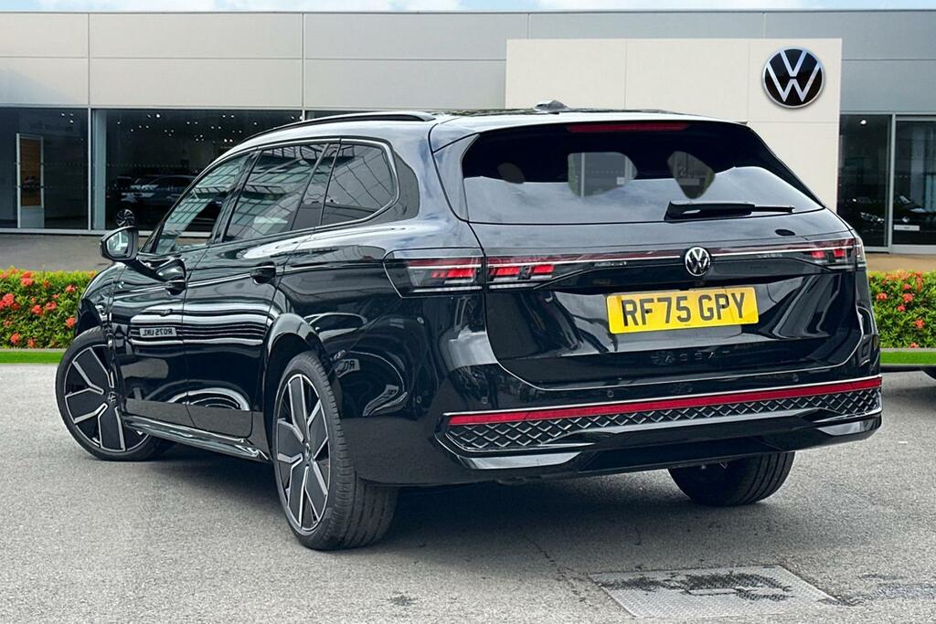 Volkswagen Passat Black Edition Phev S-a RF75GPY Black #3