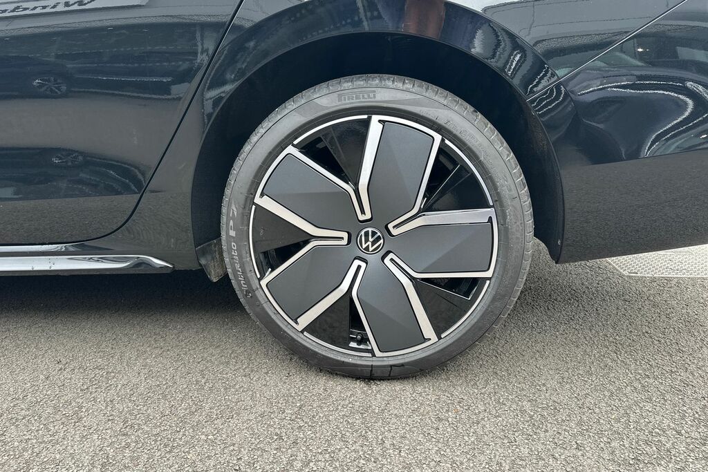 Volkswagen Passat Black Edition Phev S-a RF75GPY Black #5