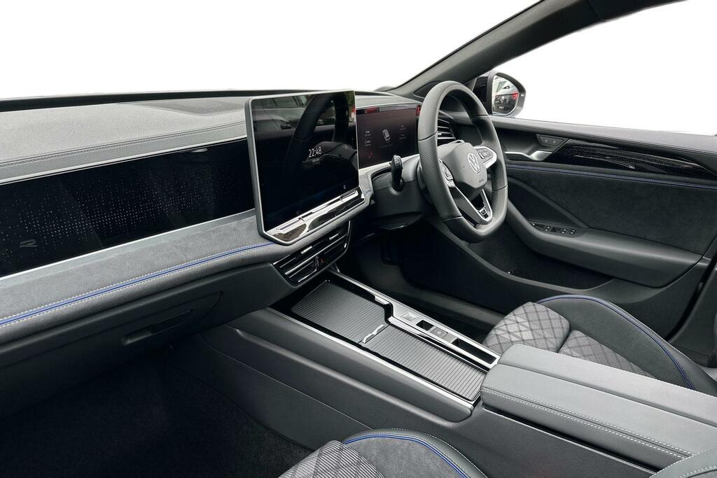 Volkswagen Passat Black Edition Phev S-a RF75GPY Black #2