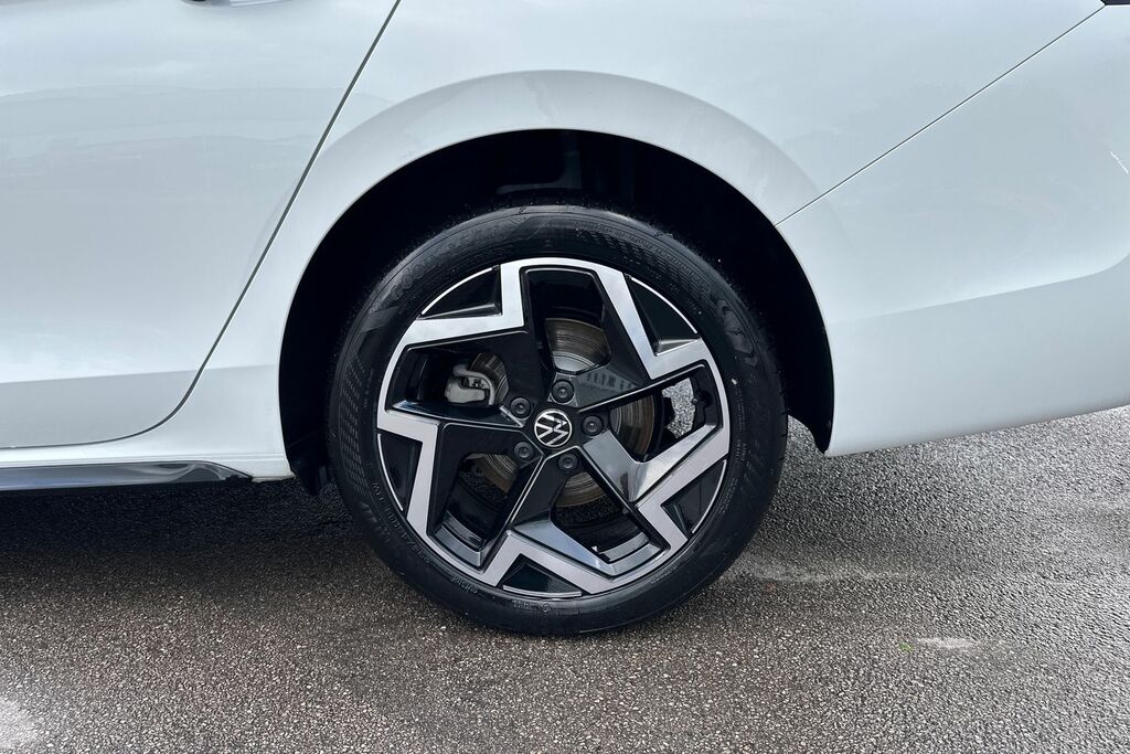 Volkswagen Passat R-line Phev S-a White #5