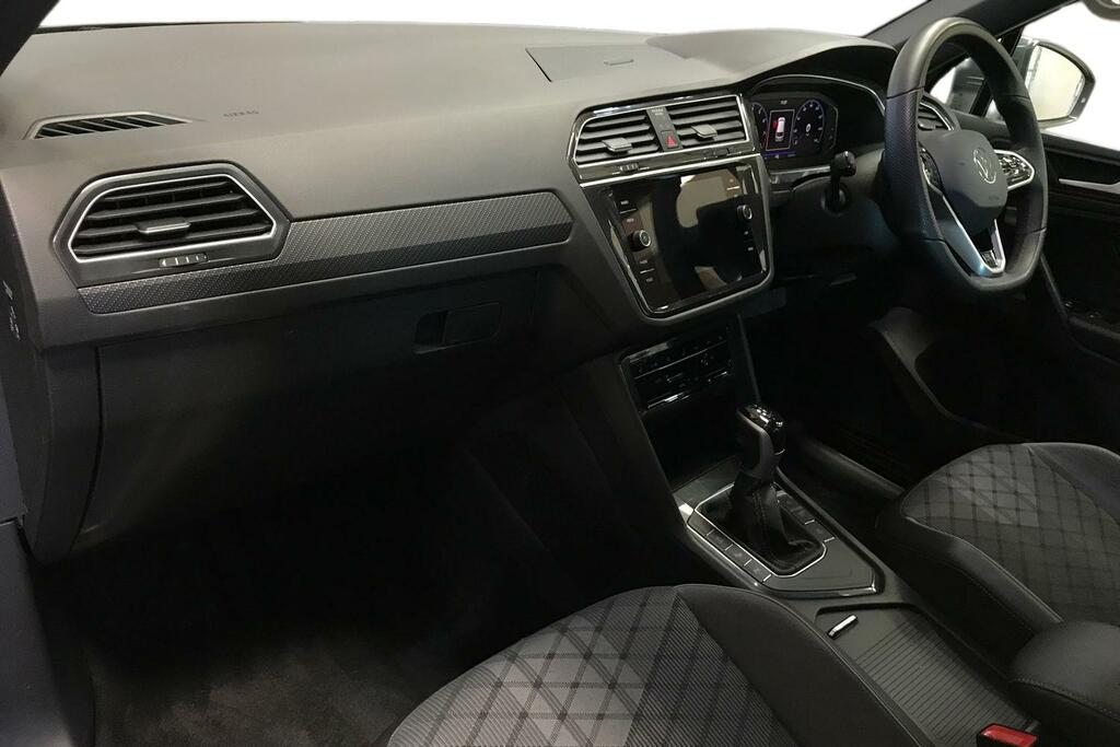 Volkswagen Tiguan 1.5 Tsi 150 R-line Dsg BM23NXY Grey #2