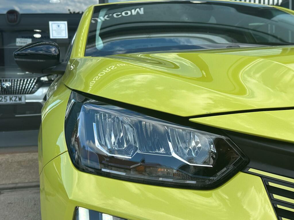 Peugeot 208 1.2 Puretech Allure Hatchback Eu GD74UHN Yellow #3