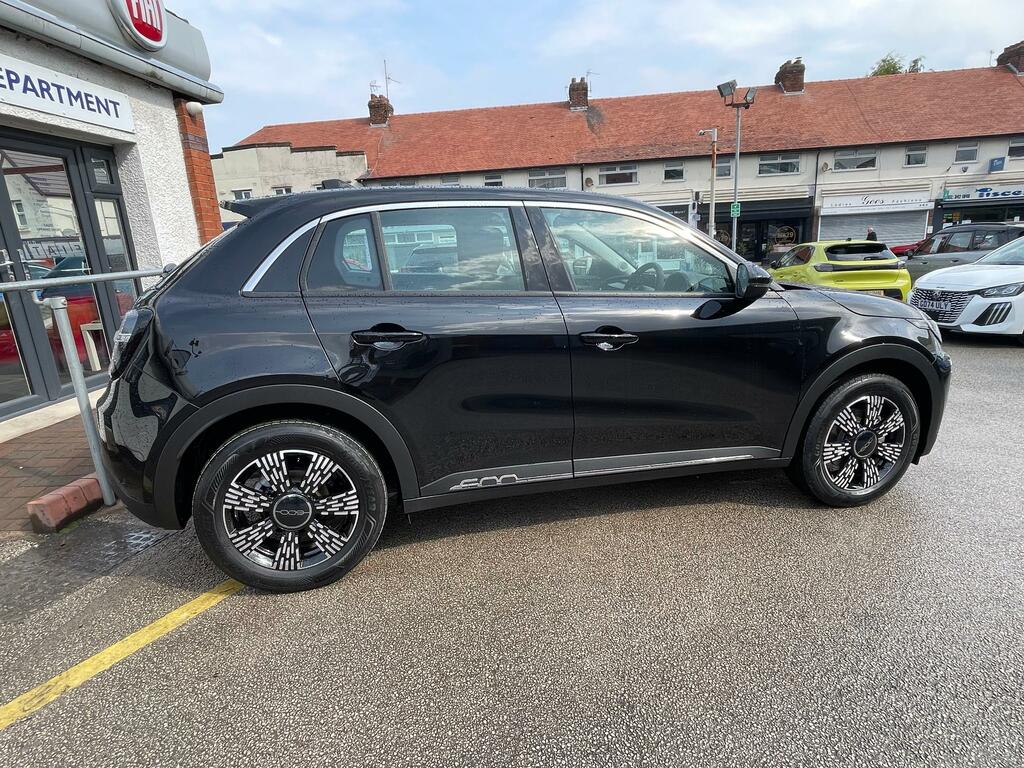 Fiat 600 1.2 Mhev Suv Hybrid E-dct Euro 6 Ss DA26AON Black #5