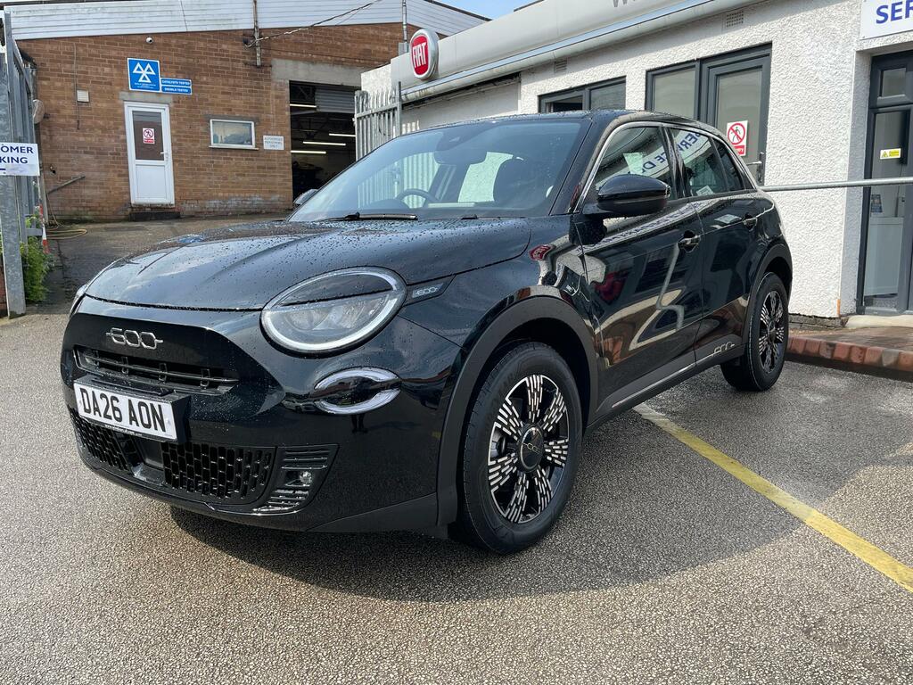 Fiat 600 1.2 Mhev Suv Hybrid E-dct Euro 6 Ss DA26AON Black #3