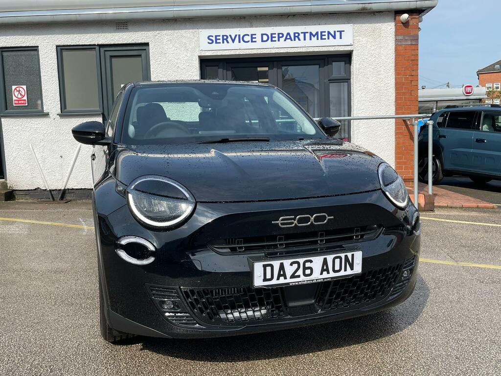 Fiat 600 1.2 Mhev Suv Hybrid E-dct Euro 6 Ss DA26AON Black #2