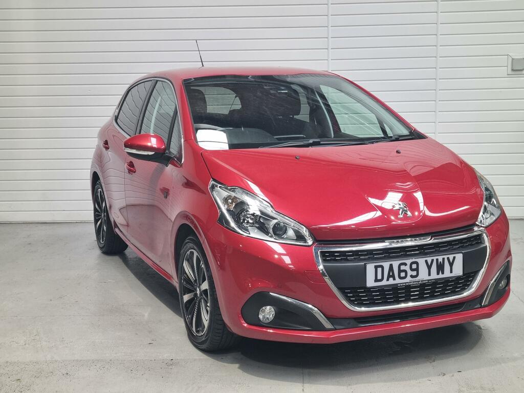 Peugeot 208 1.2 Puretech Tech Edition Hatchback Man Red