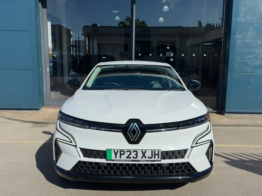 Renault Megane E-Tech 60Kwh Equilibre Hatchback Optim YP23XJH White #2