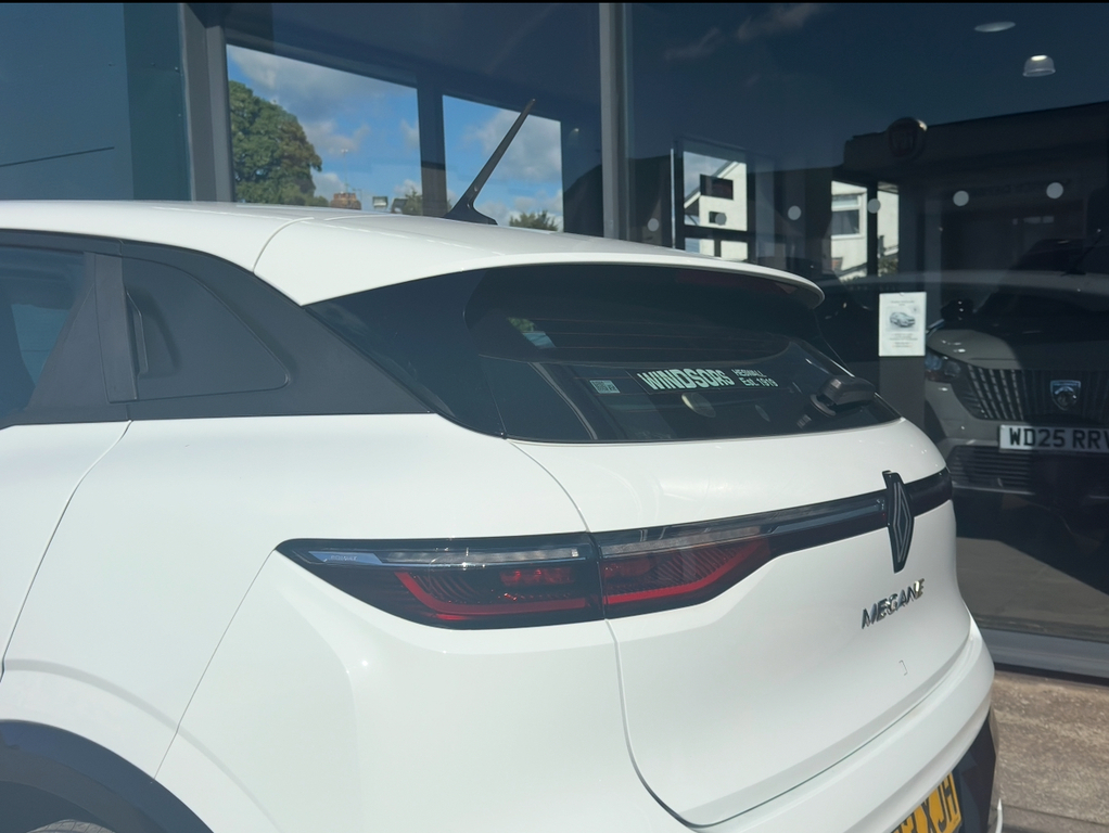 Renault Megane E-Tech 60Kwh Equilibre Hatchback Optim YP23XJH White #5