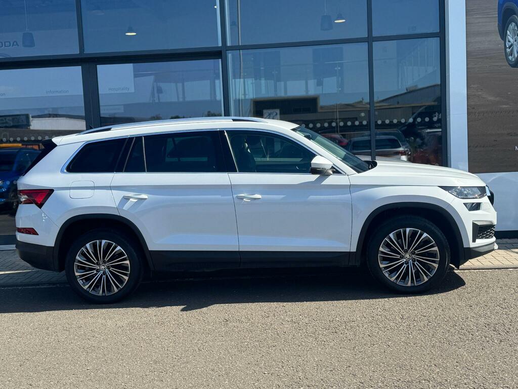 Skoda Kodiaq 1.5 Tsi Act Se L Executive Suv Dsg Euro LX23VZL White #5