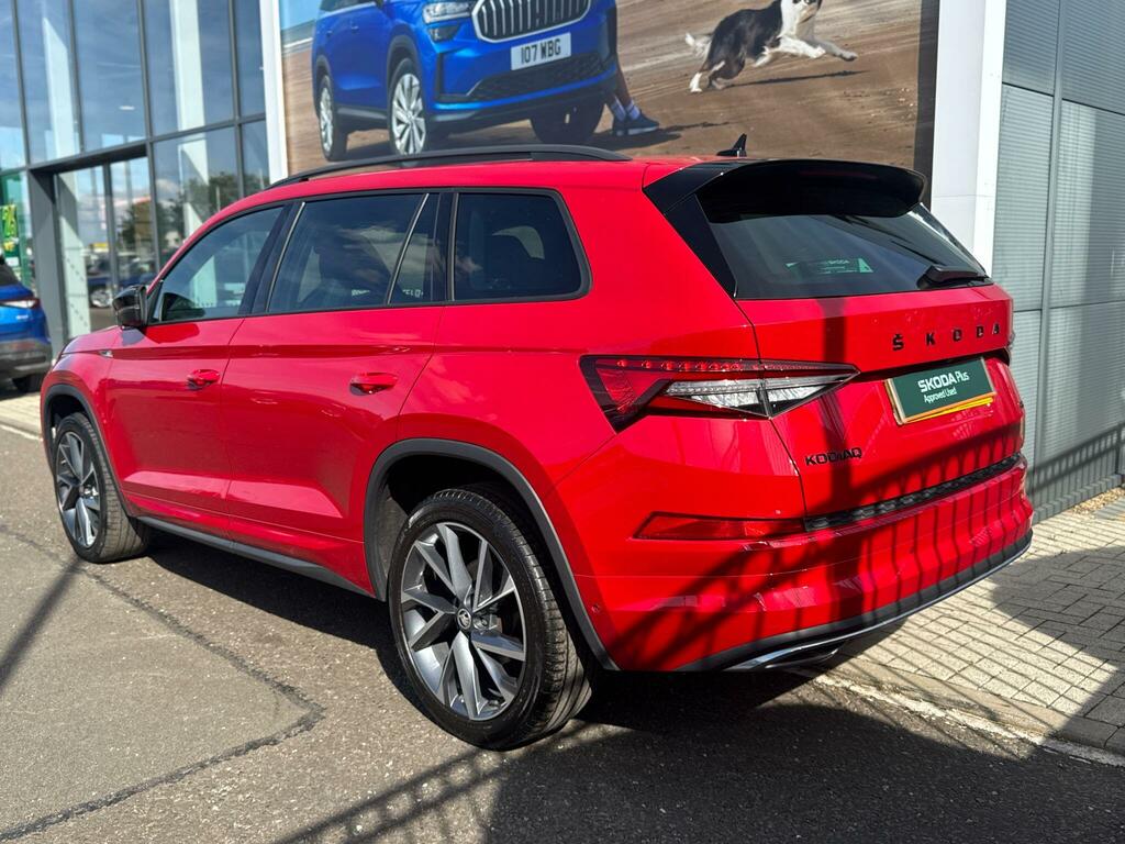 Skoda Kodiaq 2.0 Tdi Sportline Suv Dsg 4Wd Euro 6 S AJ73LWE Red #4