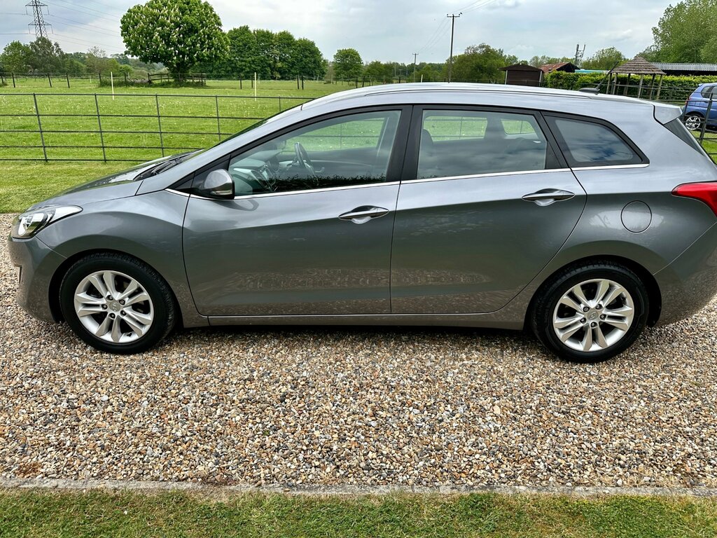 Hyundai I30 1.6 Crdi Blue Drive Style Nav Tourer Ma Grey #5