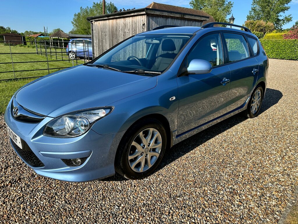 Hyundai I30 1.6 Crdi Comfort Estate Euro 5 11 Blue #6