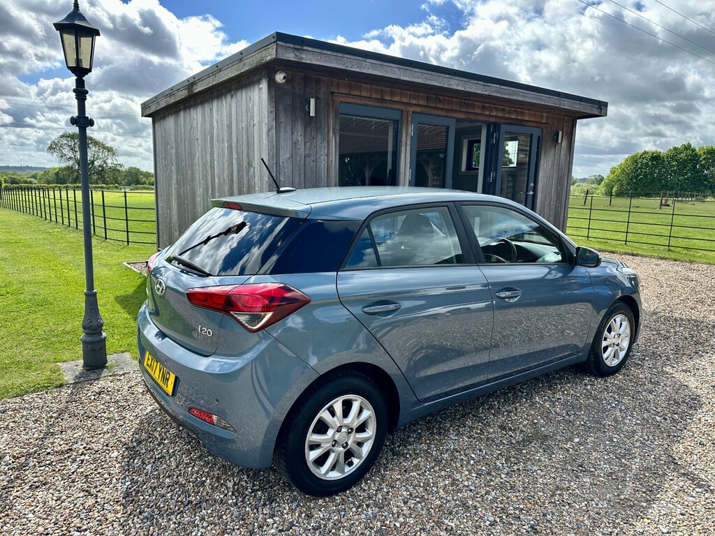 Hyundai I20 1.2 Se Hatchback Euro 6 84 Ps EX17YNR Blue #3