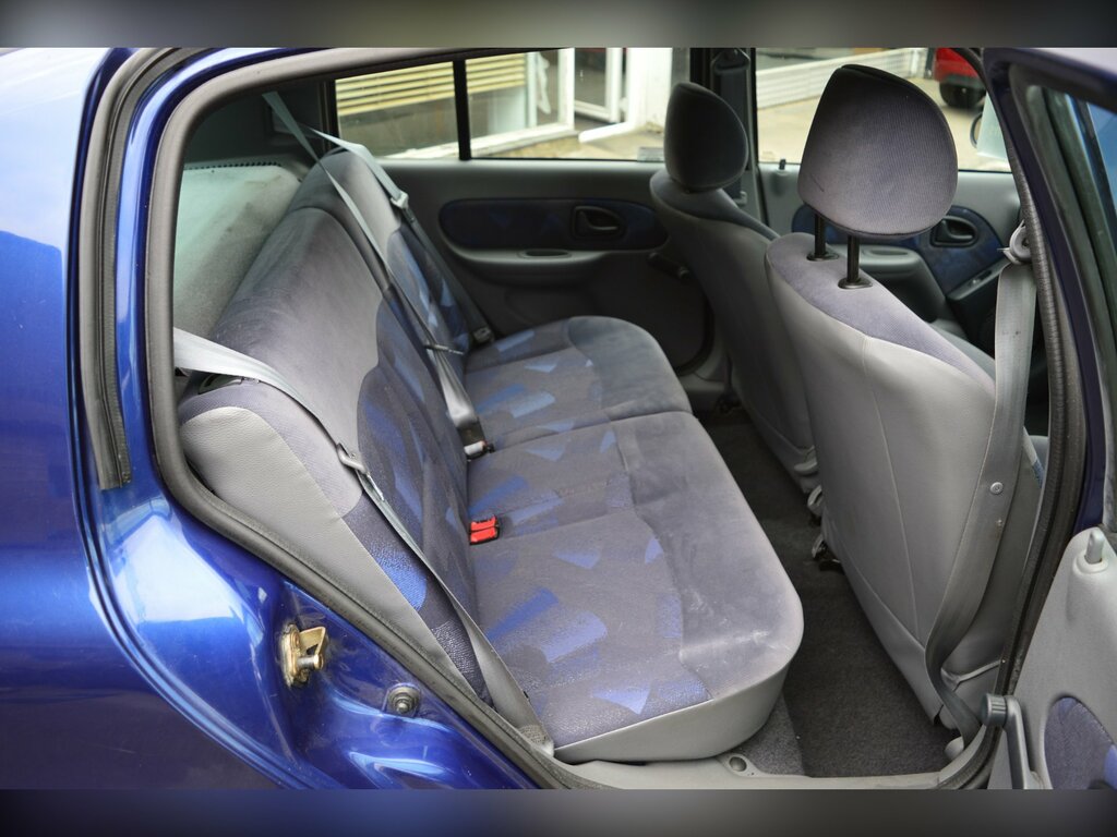 Renault Clio 1.4 Alize Hatchback White #16