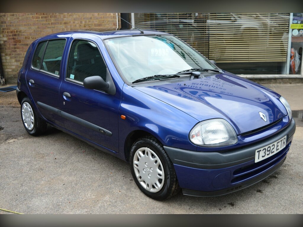 Renault Clio 1.4 Alize Hatchback White #1