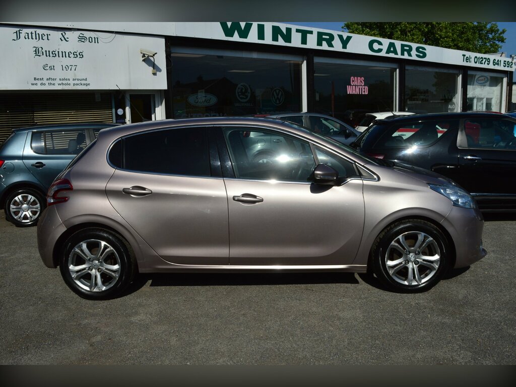 Peugeot 208 Hatchback VX63BYR Pink #6