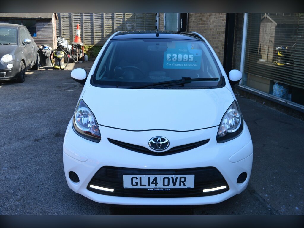 Toyota Aygo 1.0 Vvt-i Move Hatchback Euro 5 GL14OVR White #2