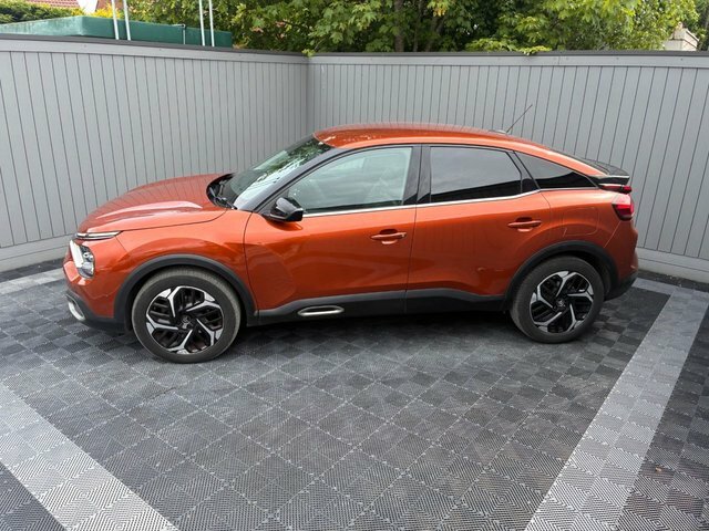 Citroen C4 1.2 Puretech Shine Hatchback Eur MF22CVD Brown #3