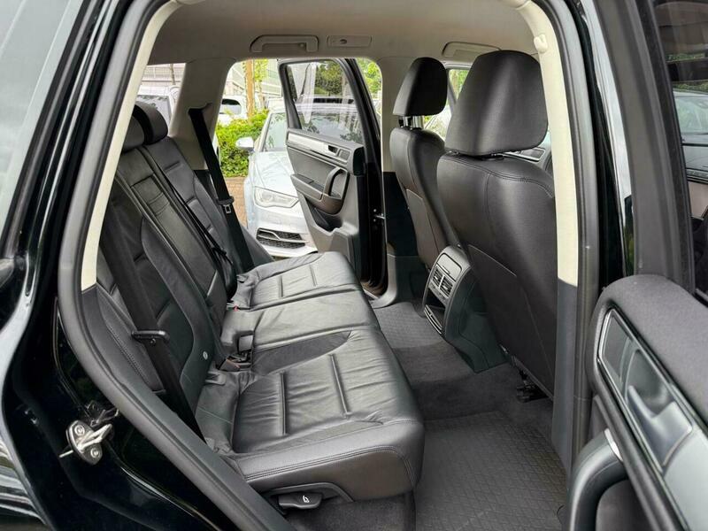 Volkswagen Touareg 3.0 Tdi V6 Bluemotion PE65JWU Black #6