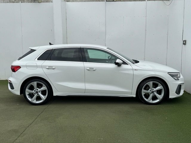 Audi A3 Tfsi 35 S Line KV22XJD White #3