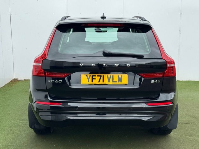 Volvo XC60 B4 Mhev Momentum Suv YF71VLW Black #6