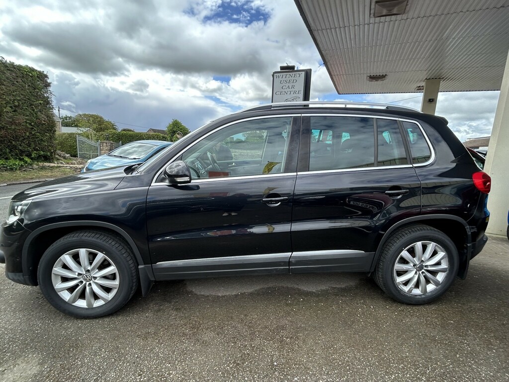 Volkswagen Tiguan Suv 2.0 Tdi Bluemotion Tech Match 2014 YR64YDJ Black #2