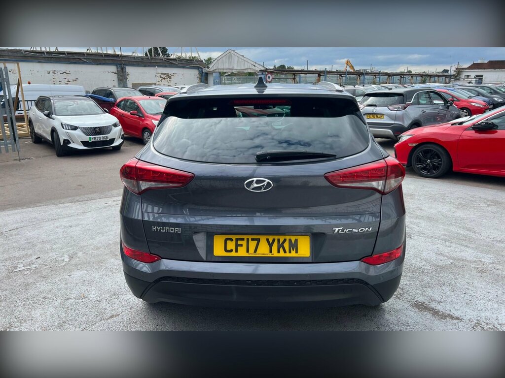 Hyundai Tucson 1.7 Crdi Blue Drive Premium Dct Euro 6 Ss CF17YKM Grey #4