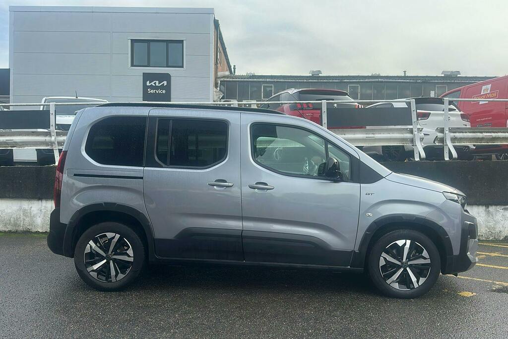 Peugeot e-Rifter 52Kwh Gt Standard Mpv PJ74UTU Green #5