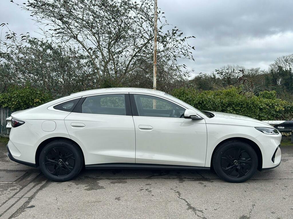 Byd Seal 1.5 10Kwh Boost Saloon Plug-in Hybrid C LY75OTC White #5