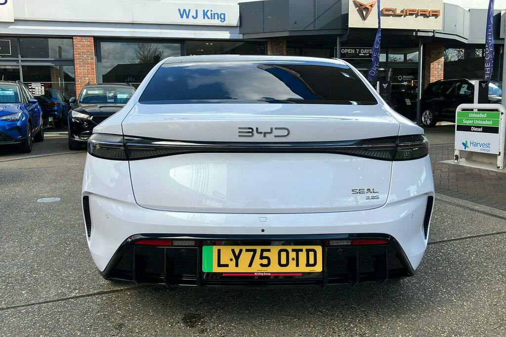 Byd Seal 82.5Kwh Excellence Saloon Awd LY75OTD White #6