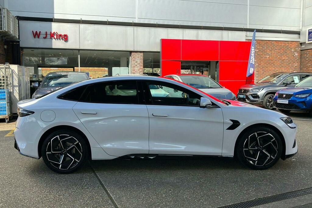 Byd Seal 82.5Kwh Excellence Saloon Awd LY75OTD White #5