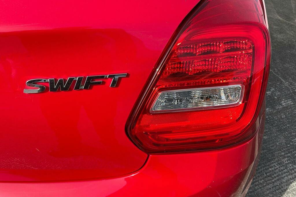 Suzuki Swift 1.0 Boosterjet Gpf Sz5 Hatchback Red #4