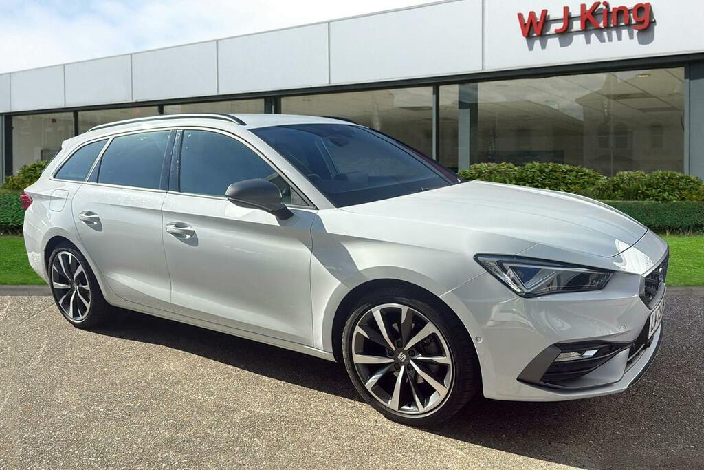 Seat Leon 1.5 Etsi Mhev Fr Estate Hybrid Dsg White