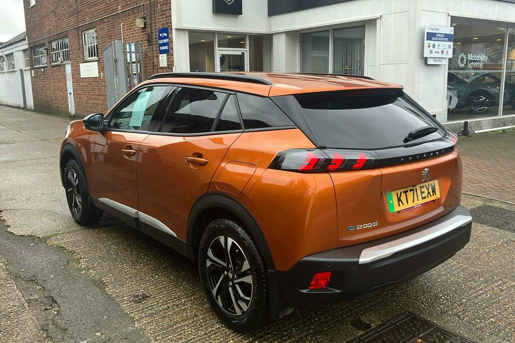Peugeot e-2008 50Kwh Allure Premium Suv Orange #2