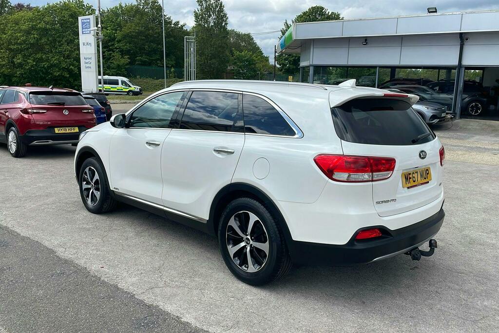 Kia Sorento 2.2 Crdi Kx 2 Suv Awd White #2
