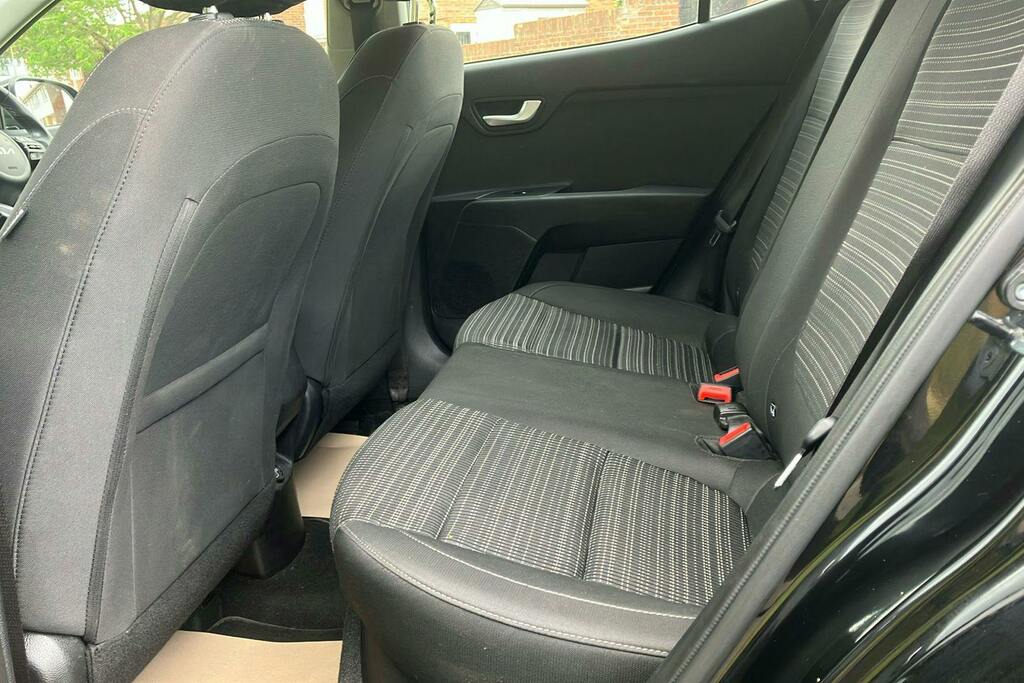 Kia Stonic 1.0 T-gdi 2 Suv LX73VGO Black #4