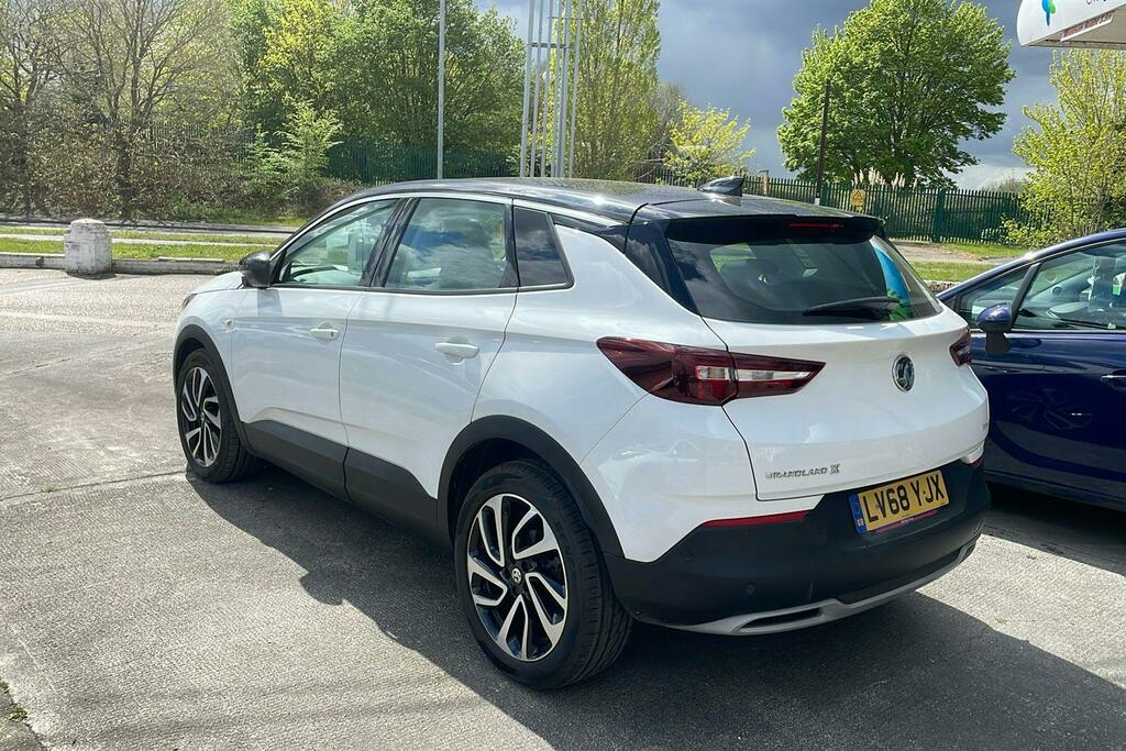 Vauxhall Grandland X 1.2 Turbo Elite Nav Suv 8Spd White #2