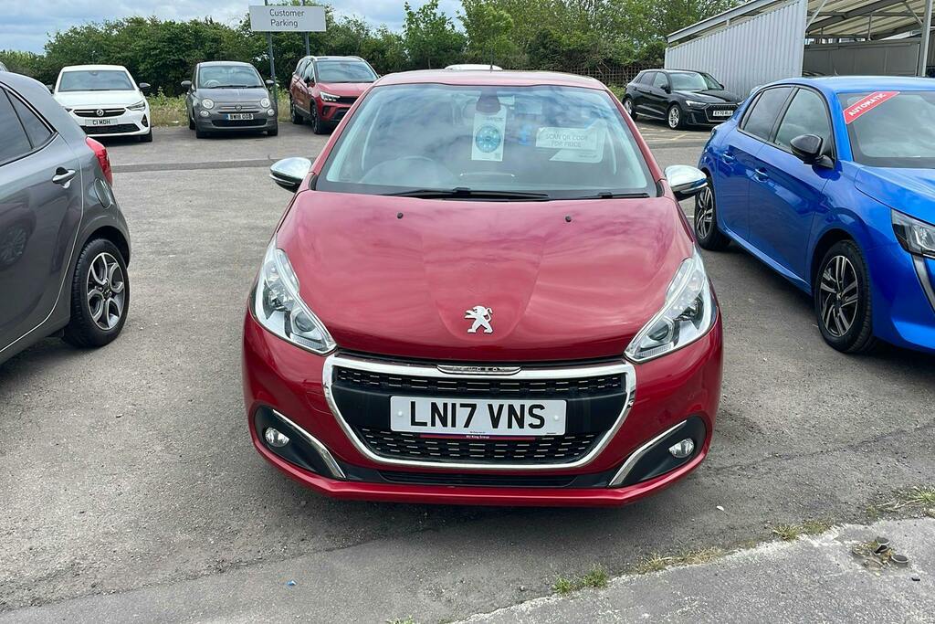Peugeot 208 1.2 Puretech Allure Hatchback LN17VNS Red #4