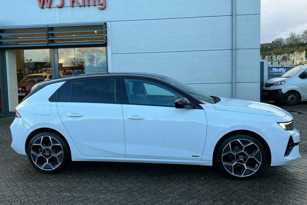 Vauxhall Astra 1.2 Turbo Ultimate Hatchback KV72SZD White #5