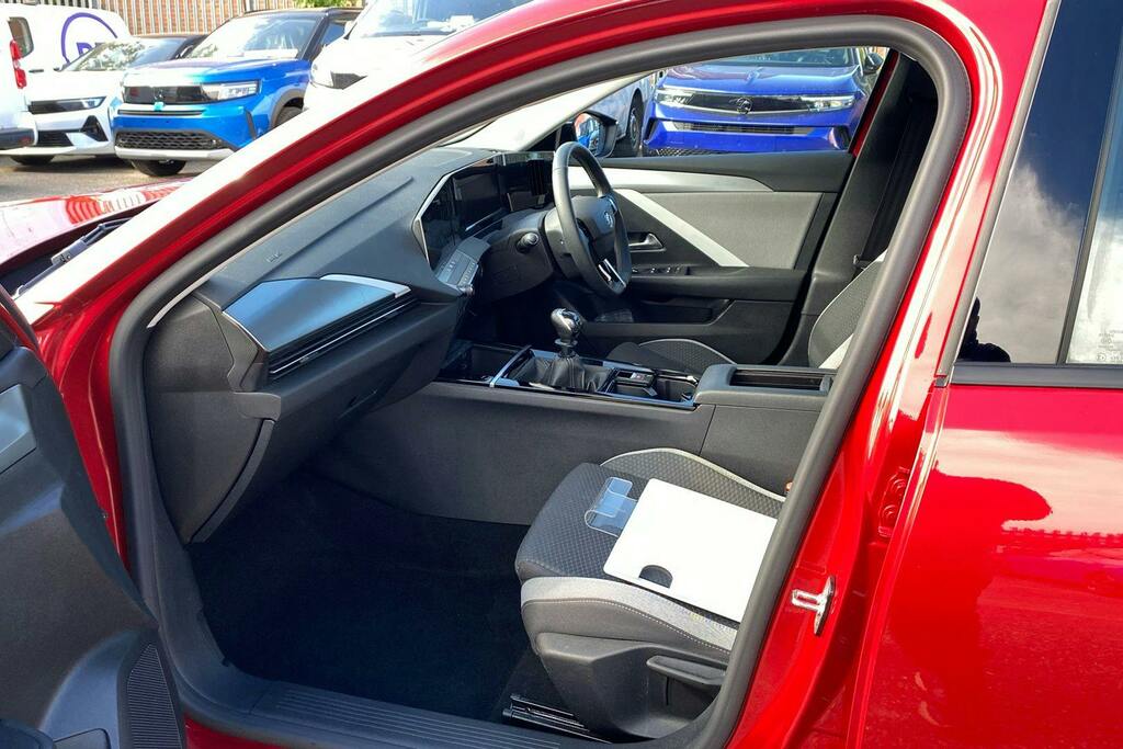 Vauxhall Astra 1.2 Turbo Design Hatchback AO23YVC Red #3