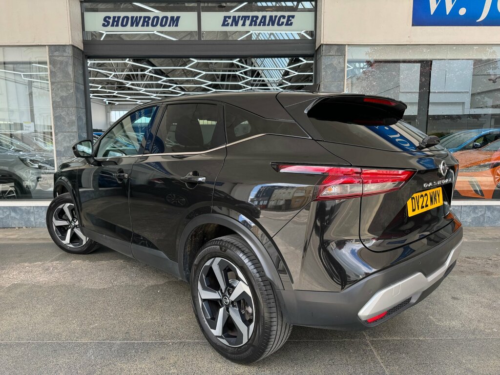Nissan Qashqai 1.3 Dig-t Mhev N-connecta Suv Hybrid DV22WMY Black #4