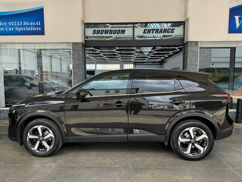 Nissan Qashqai 1.3 Dig-t Mhev N-connecta Suv Hybrid DV22WMY Black #3