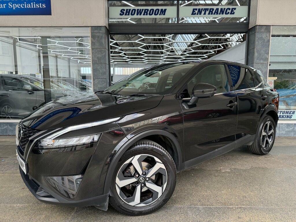 Nissan Qashqai 1.3 Dig-t Mhev N-connecta Suv Hybrid DV22WMY Black #2